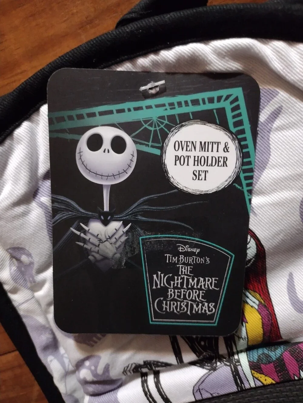 Tim Burtons Nightmare Before Christmas Oven Mit & Pot Holder Set